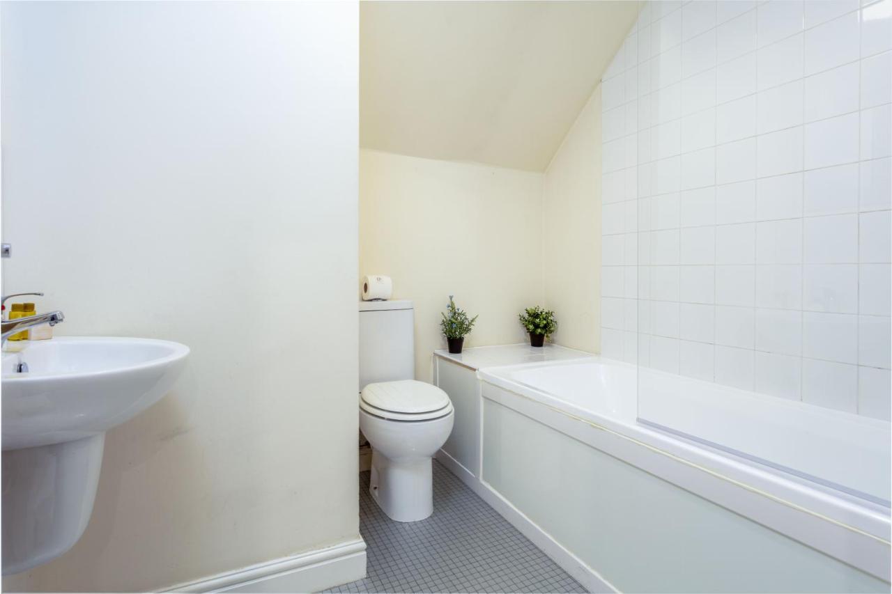 Elliot Suite No9 - Donnini Apartments Ayr Extérieur photo